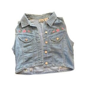 Carriage Court Sport Blue Jean denim vest with‎ embroidered flowers floral